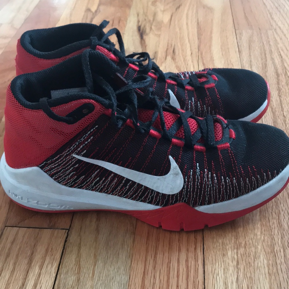 Youth High top tennis shoes